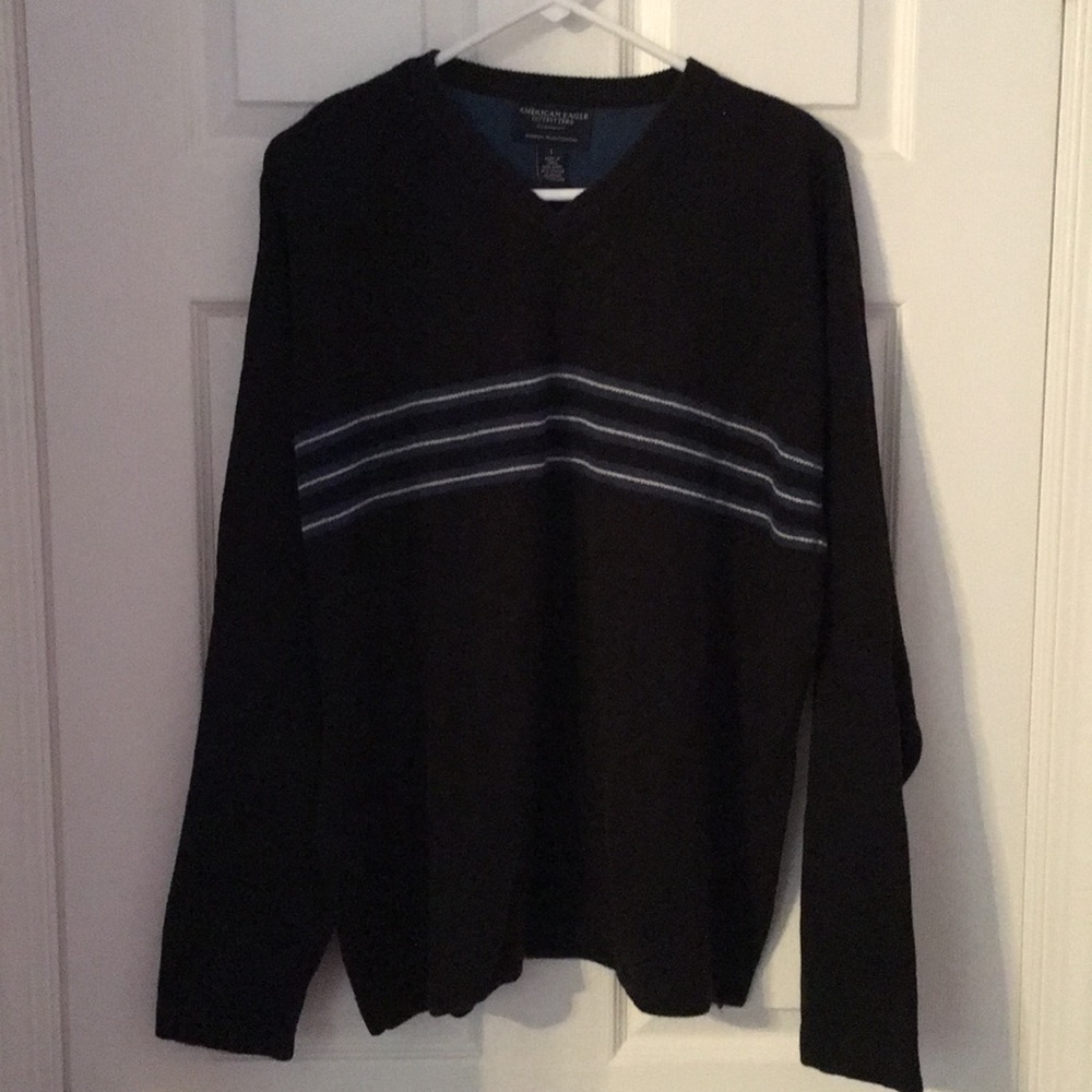 Men’s V-Neck Sweater